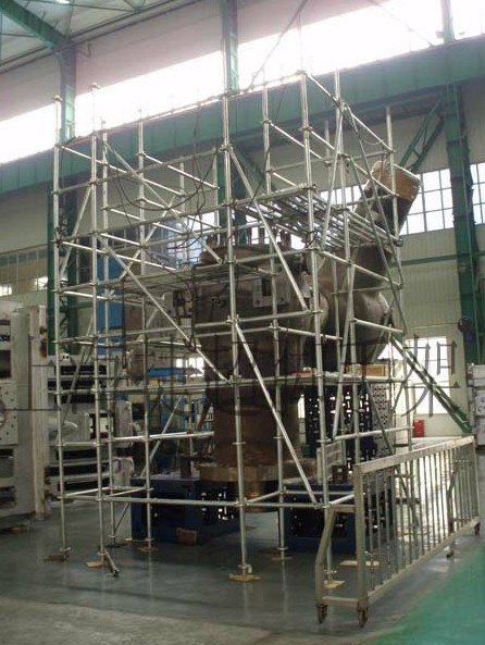 高xiao移動腳手架，步步不易招招兇險