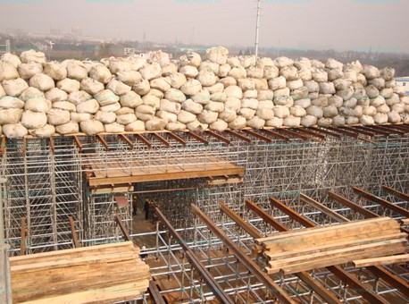 “碗扣式鋼管腳手架，適應時代需求才能長u發展”