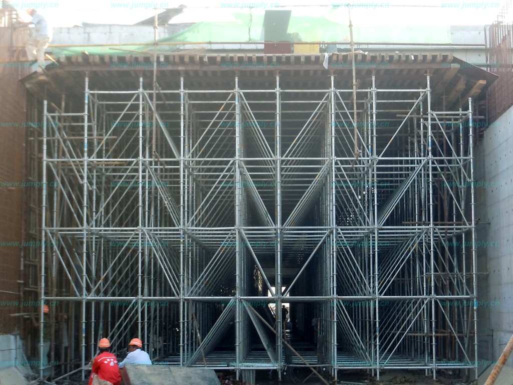 “承插型盤扣式腳手架，搭建好助手，效率有保障”