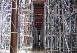 【地鐵腳手架】建設你來做，危險我來擋